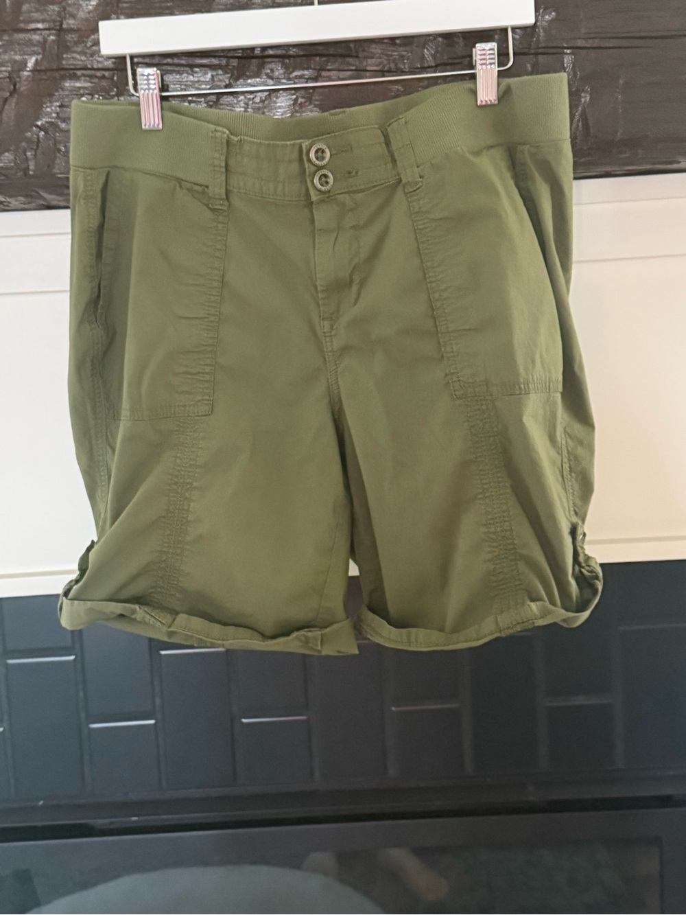 Torrid Size 14 Olive Green Utility Shorts